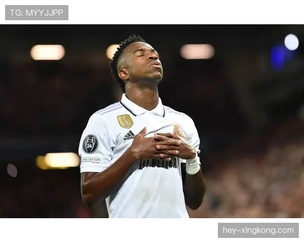 内维斯创欧冠最年轻队长纪录：能力、机遇与战术角色解析