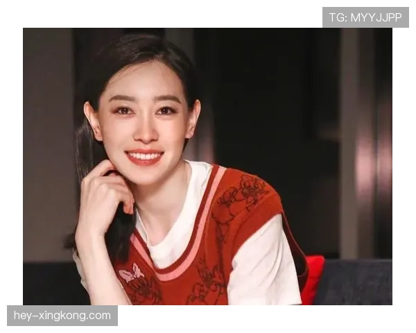 孙一文连换几套衣服，球场上和日常简直判若两人，谁能想到？