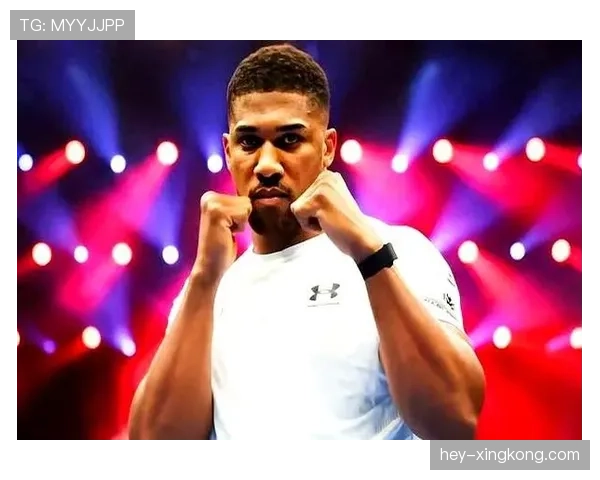 安东尼·约书亚家里那块健身房，光器械就比我宿舍贵一百倍吧？